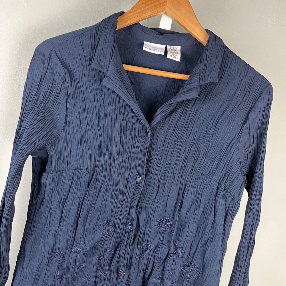 Jaclyn Smith Crinkle Shirt Top Womens L Navy Blue Floral Embroidered Y2K